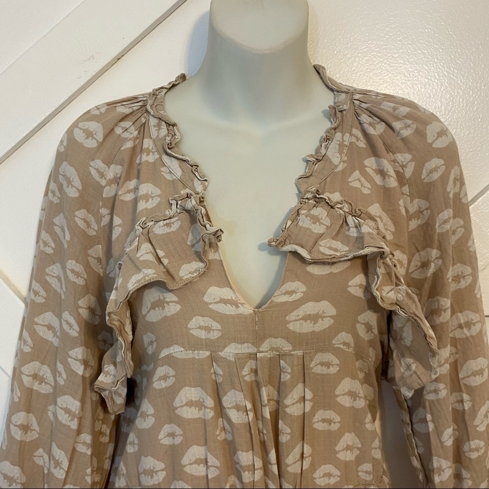 Hofmann Copenhagen Berenice Ruffle Frilled Tiered Long Sleeve Lip Print Dress 4 - Picture 3 of 12